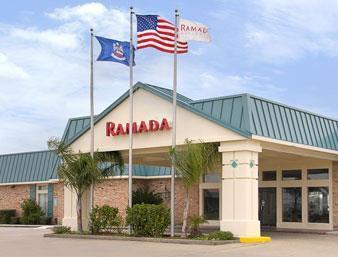 Ramada By Wyndham Houma Hotel Bagian luar foto